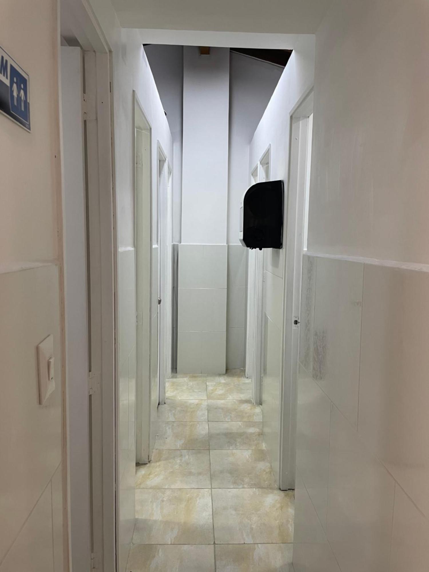 Hostal Lleras Calle 8 Медельїн Екстер'єр фото